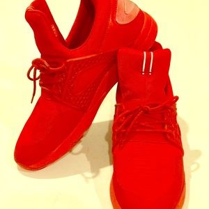 Women’s athletic shoes